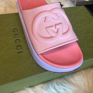 GUCCI soft rubber GG slides in Vintage